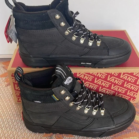 Vans WMNS Sk8-Hi Dr Mte-2
Black
VN0009QMBLA
Boots Sneakers - Picture 3 of 16
